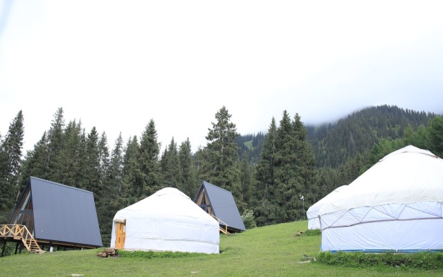 Guest house Zhyluu Suu