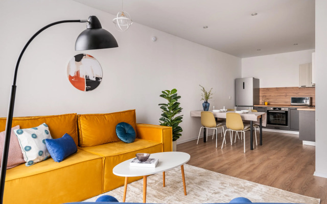 Chetyrekhkomnatnaya Dizainerskaya Vidovaya Flat