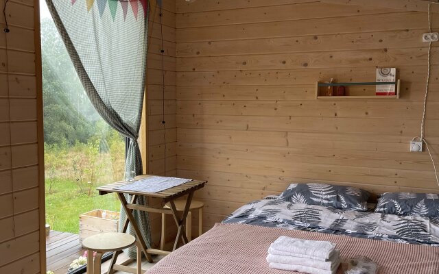 Uyutny Domik u Igory Mini Guest House