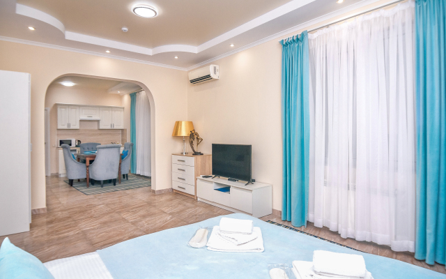 Plutus Hotel