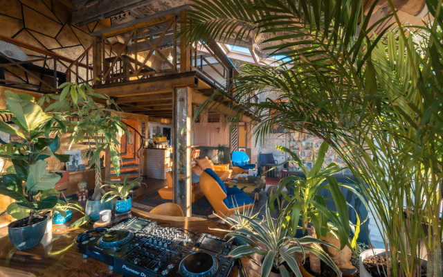 Mr. Pinky's Villa Apartments