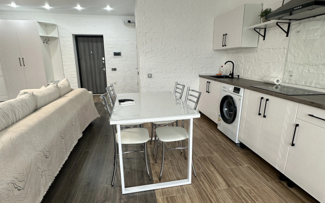 79 Na Akademicheskoy Apartments