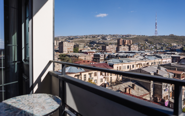 KeyGo #0028, 1 Bedroom, Balcony, City Center Apartments