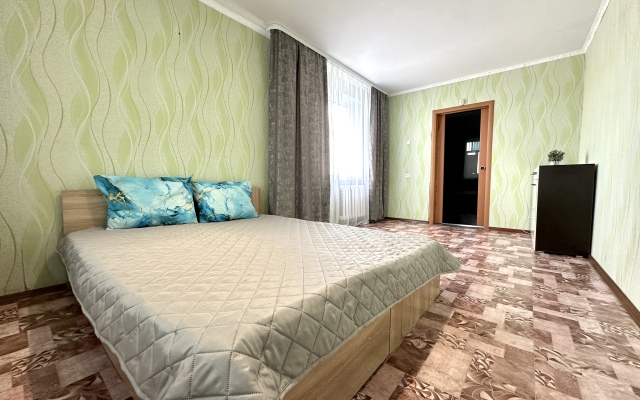 naprotiv TTS Zhemchuzhina Sibiri Apartments