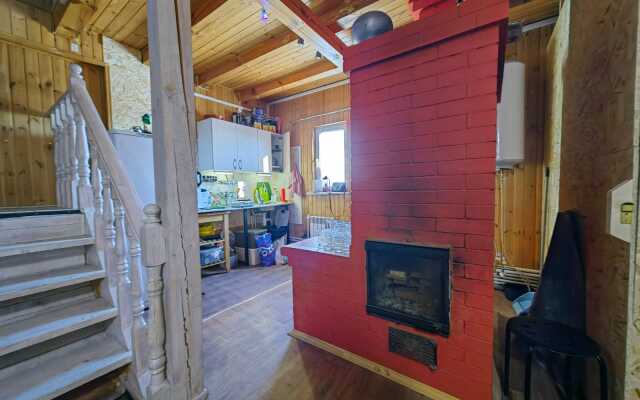 Na Flotskoy Guest House