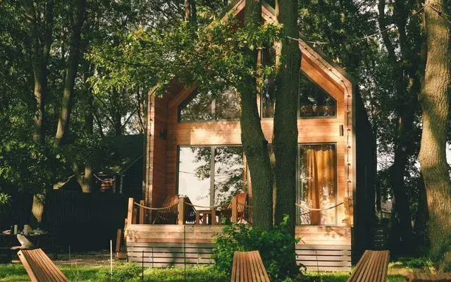 Частный дом с бaнным кoмплекcoм Дуб и моpе