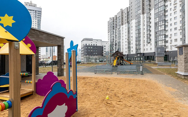 Na Pobediteley, 115 Flat