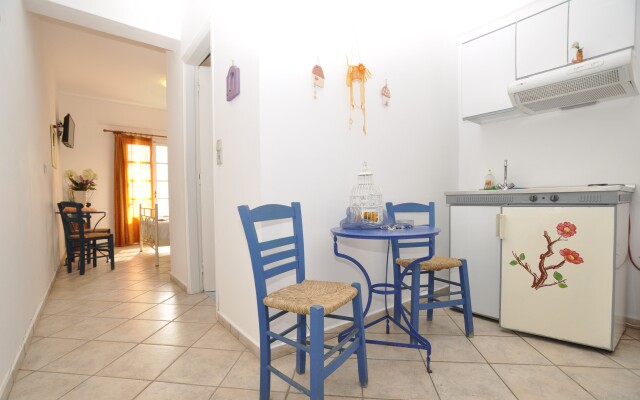 Manos Apartments