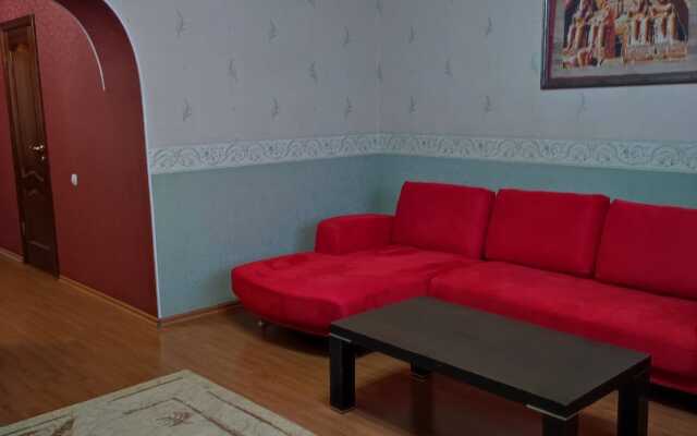 Na Olshtynskoy Flat