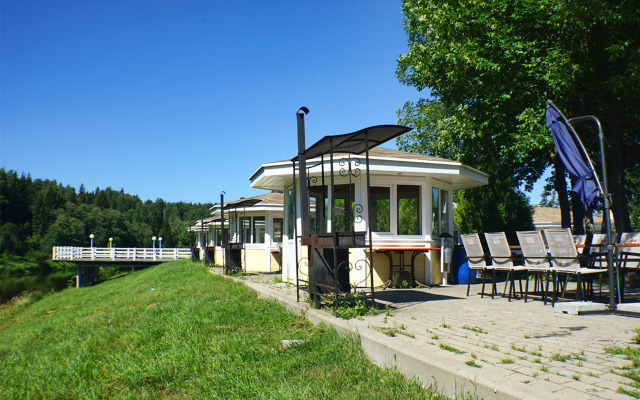 Pribrezhnyij Yarburg Park Hotel