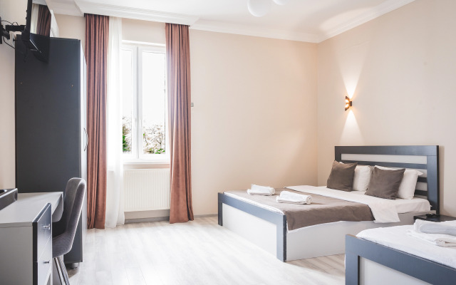 White House Mini-Hotel