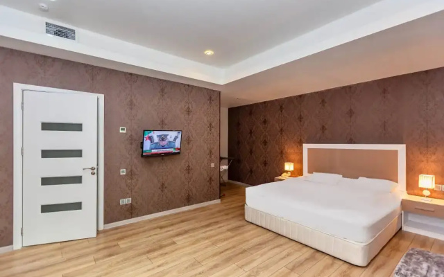 Diplomat Suites