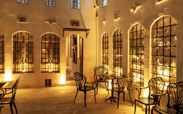 Reji Boutique Hotel
