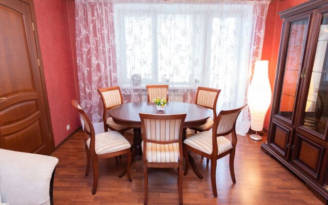 Апартаменты семейные на Раковской 27