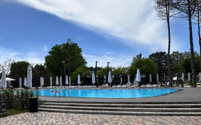 Du Soleil S Terrasoy I Vidom Na Basseyn Apartments