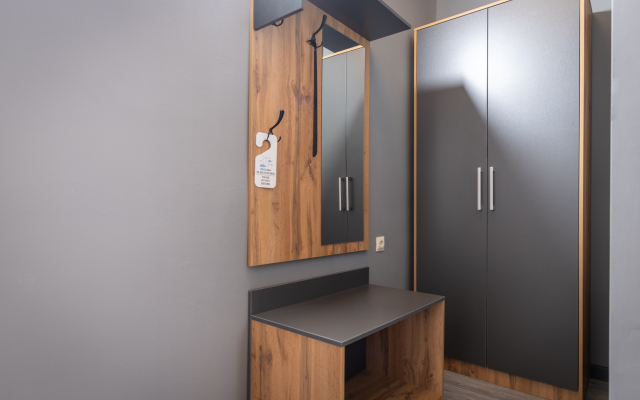 Maksim Park-Loo Hotel