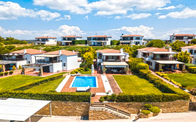 Luez Private Pool Elani Villa
