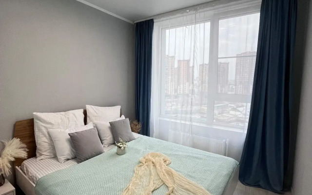 2 Na Bekhtereva 2B Flat