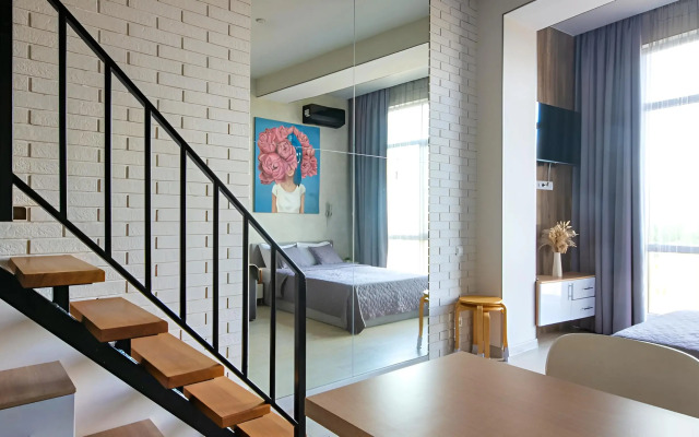 146/Dvyhyrovnevaya Studio v Slile Loft Flat