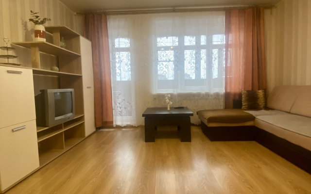 Na Tikhoretskom prospekte Flat