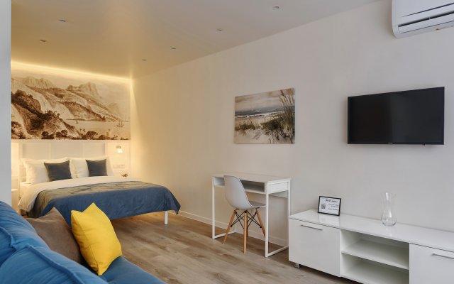 Na Nevskoy Ulitse Dom 10 Apartments
