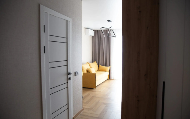 Na Komarova Apartments