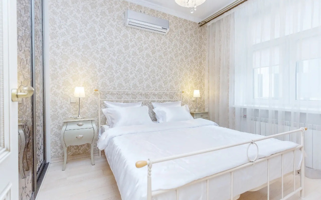 Dvukhkomnatnye v Tsentre Minska na Karla Marksa 8 Apartments