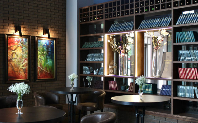 Astro Plaza Hotel