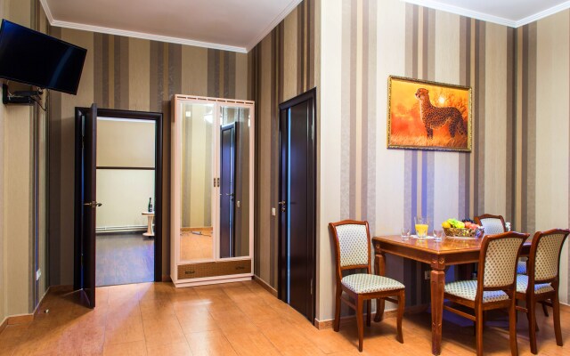 Karoza Hotel