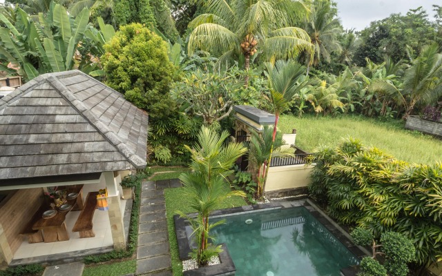 Blue Swing Villa