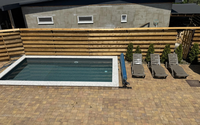 Частный Дом в Стиле Барн в Горах