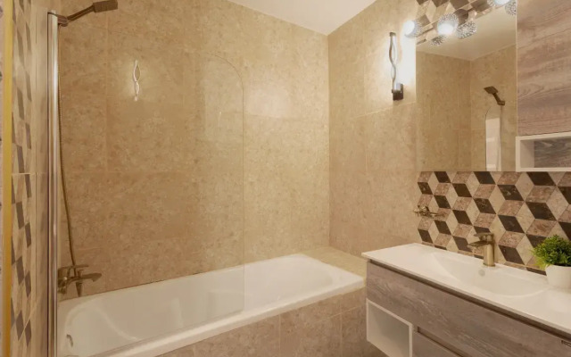 Апартаменты M Apartments Mandarin 8