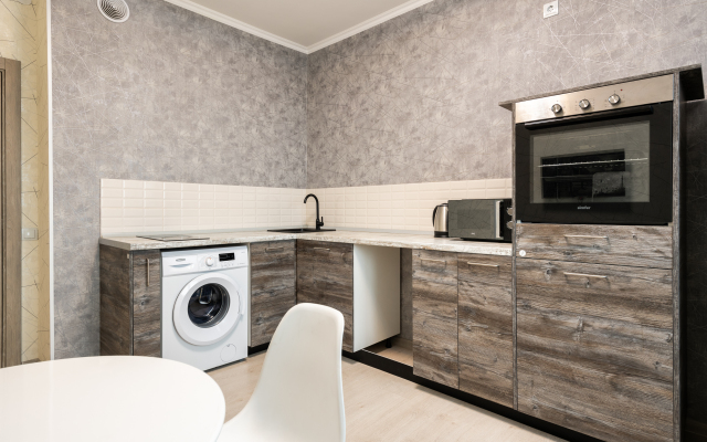 Gosti Lyubyat u metro Novoperedelkino Bezhevaya Flat