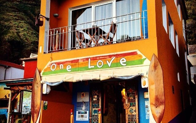 One Love Maktub Apartments