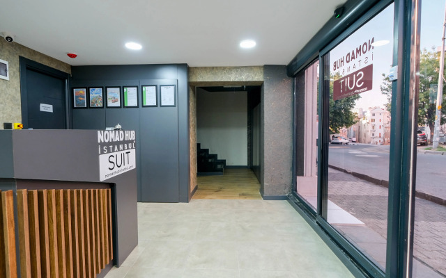 Отель Nomad Hub Istanbul Suit