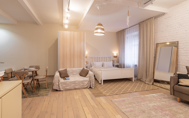 V Dome Poetov Na Patriarshikh Prudakh Flat