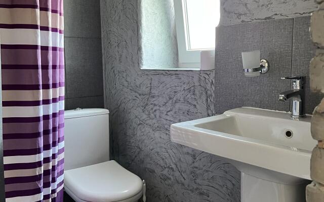 Na Nahimova Guest House