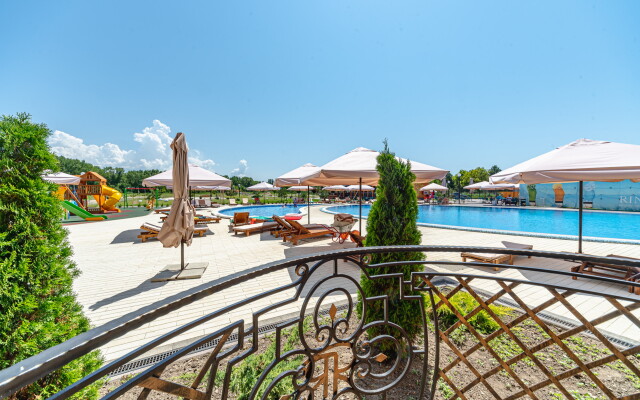 Отель Rinn Rise Resort