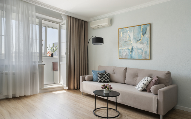 Na Plescheeva 8 Apartments