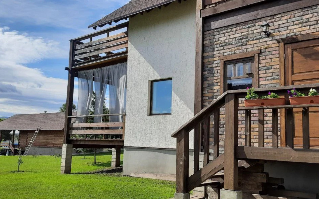 Мебелировванные комнаты Townhouse Klenovy