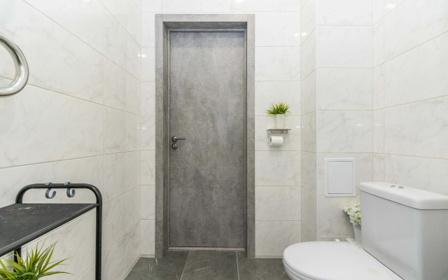 Квартира комфортные Ивана Захарова 18/2