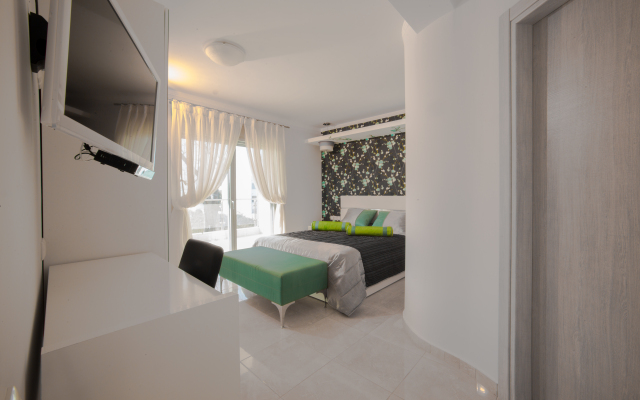 Toroni Luxury Villas - Orange Villa