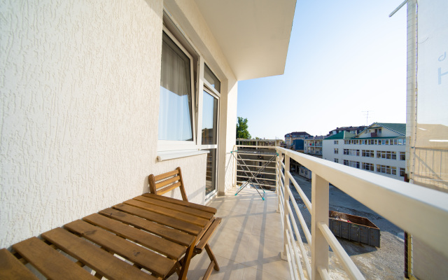 Na Stanislavskogo 1A-4 More Apartments