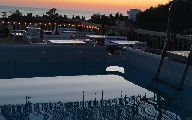 Dinastiya Guest House