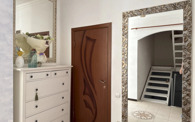 555 Dvukhetazhny S Terrasoy I Mangalom Private House