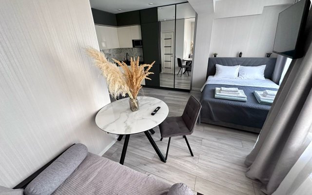 Lux Black&White  Apartments