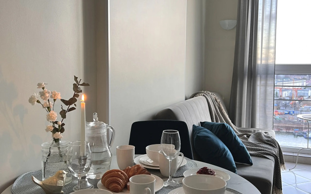 U Muzeya Mirovogo Okeana Abramov Apartments
