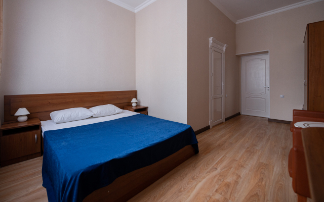 Djump Hotel