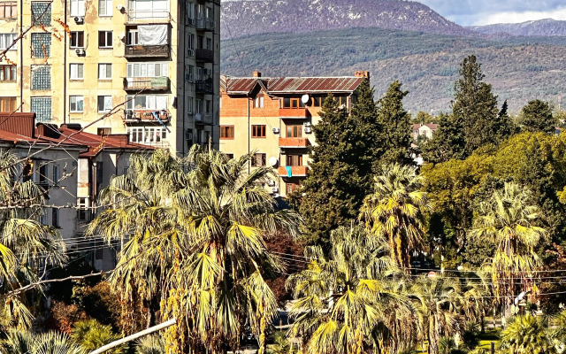 V Tsentre Sukhuma Lakoba 101 Flat