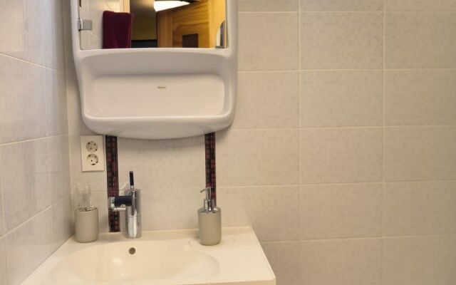Yevro-apartamenty Lora Home na Yuzhnoy Apartments